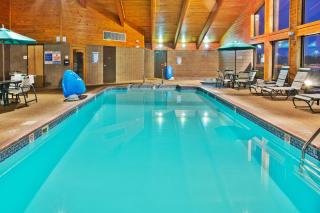 AmericInn by Wyndham Kearney - Kearney - 2