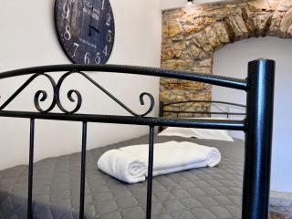 PETRA HOME heritage and hospitality - Apeiranthos - 2