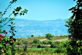 MERIDIAN VILLA - Besides Valley View with Swimming pool & Strawberry Farms - Mahabaleshwar - 5