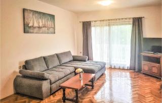 Cozy Apartment In Malinska With Kitchen - 8