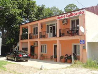 California Гонио - Batumi - 0
