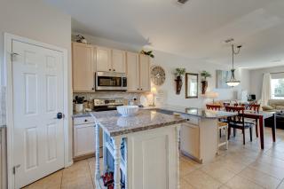 Beach Blessings Luxe 30A Townhome 2BR 3Bath, Walk to Beach, Pool, Hot Tub - Santa Rosa Beach - 2