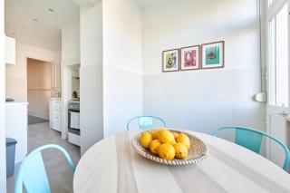 Quiet and Central 2BR APT, By TimeCooler - Lisbona - 5