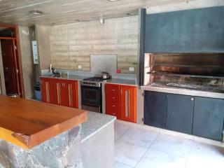 Hermosa casa con pileta asador patio de fuego - 3