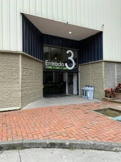 Apartaestudio en el mejor sector de la ciudad de Armenia Quindío, ideal para su descanso y entretenimiento , buena ubicación y cerca a centros comerciales - 1