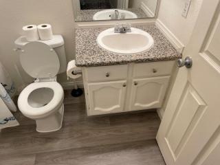 Golden Vegas Condo next to Airport & University - 5