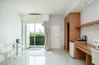 Riski Residence Ngamwongwan - 1