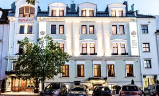 Hotel Pod Złotą Różą - 0