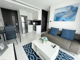 LUXURY 1 Bedroom in Amari Residences - 1