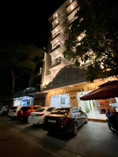 ĐẮC TÍN LUXURY HOTEL - 0