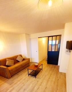 Cosy T2 refait à neuf climatisé, vue mer avec terrasse et jardin, Wifi piscine tennis et parking - 7