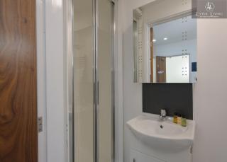Serviced apartments Opposite Leicester Railway Station - By StayCo - 4