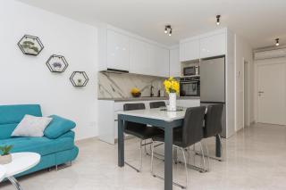 Apartment Ema - Makarska - 0