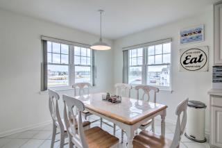 Ocean View Resort Condo with Pool Access and Bay Views - Ocean View - 5