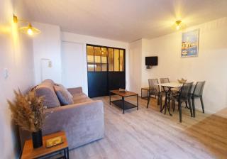Cosy T2 refait à neuf climatisé, vue mer avec terrasse et jardin, Wifi piscine tennis et parking - Sète - 9