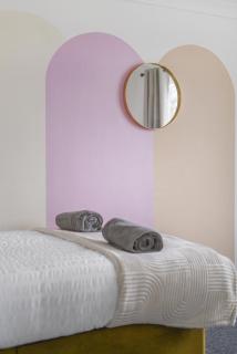 Mulberry House - Detached 6 Bedroom House with Hot Tub & Private Parking - 8