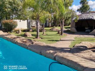 The OutLook Guest House - Newcastle - 3