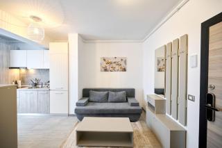Royale Sundance Studio 7 Beach Spa & Pool Mamaia Nord - Mamaia - 1