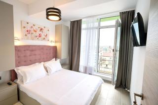 Royale Sundance Studio 7 Beach Spa & Pool Mamaia Nord - Mamaia - 4