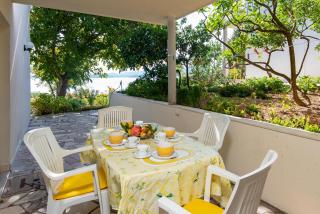 Bella Perna Beachfront Apartments - 1