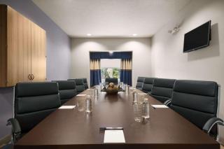 Microtel Inn & Suites by Wyndham - Lynchburg - 1