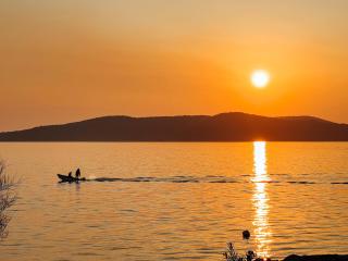 Luxury Beach Apartment w Sunset Sea Views - 3