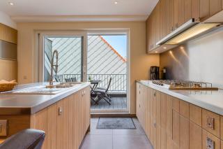 Duplex apartment with terrace - next to the beach - 9