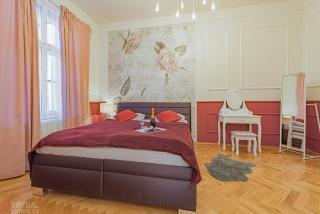 Colorful Wenceslas square apartment - Prague - 7