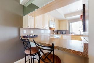 Palm Springs Condo, Sunrise Villas - 2