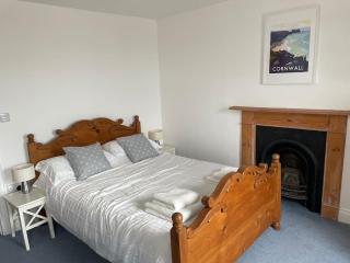 Fabulous 2 Bed Cottage - Outstanding Sea Views - Mevagissey - 2
