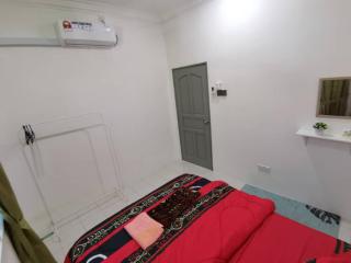 Nawra Homestay Besut - Free Wifi - Kampung Raja - 6