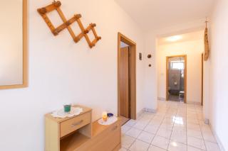 2-Bedroom Krk Apartment - Near Krk Beaches & Town! - Krk - 4