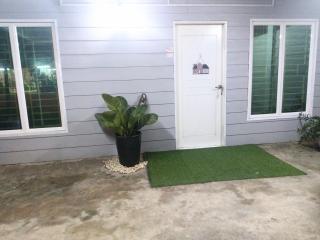 Azie Homestay - 1