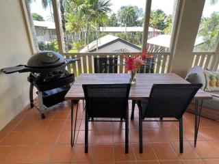 Tiki Dreams - With A Large Breezy Balcony - Westcourt - 2