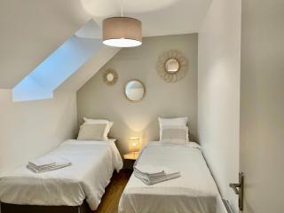 Émeraude Lumineux T3 au cœur du village, à 5 min des plages - 9