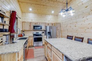 Cozy Bear Cabin #1 - 2