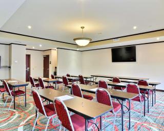 Comfort Suites Uniontown - Uniontown - 9