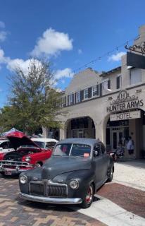 Hunter Arms Hotel - Saint Cloud - 2