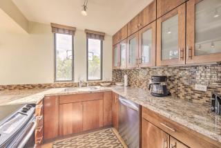 Oceanfront Condo with 2 Lanais, Walk to Beach! - Princeville - 1