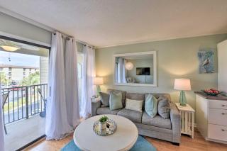 Near Beach Hilton Head Condo with Resort Amenities - Hilton Head Island - 4