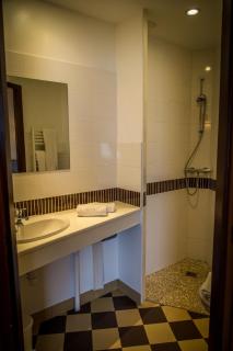 Brit Hotel Azur - Saint-André-de-la-Marche - 4