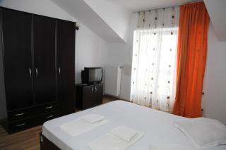 Hotel Rodiv - Găeşti - 8