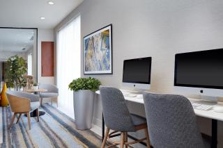 Holiday Inn & Suites Montreal Airport by IHG - 1