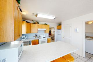 Marina Retreat - Garden City - 7