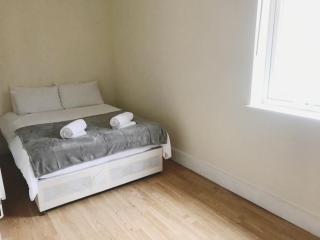 JB Stays Family & contractor stays, Free parking - 1