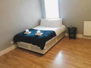 JB Stays Family & contractor stays, Free parking - 2