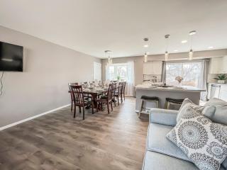 Pet Friendly Close to all Attractions. MTN Views! - 6