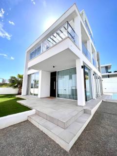 Luxury 2-floor Villa with Private Swimming Pool - Paralimni - 0