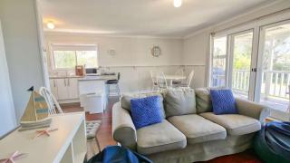 Abbey Beachviews with WiFi - 3