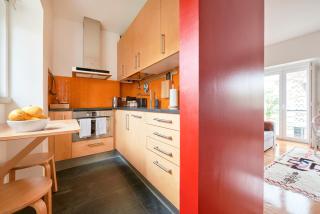 Sunny Renovated Apt With AC, By TimeCooler - 7